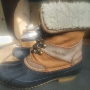 Tommy Hilfiger Tan and Black Lace Up Boots